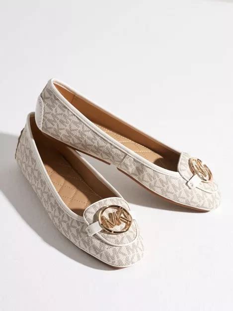 michael kors lillie small|michael kors lillie moc.